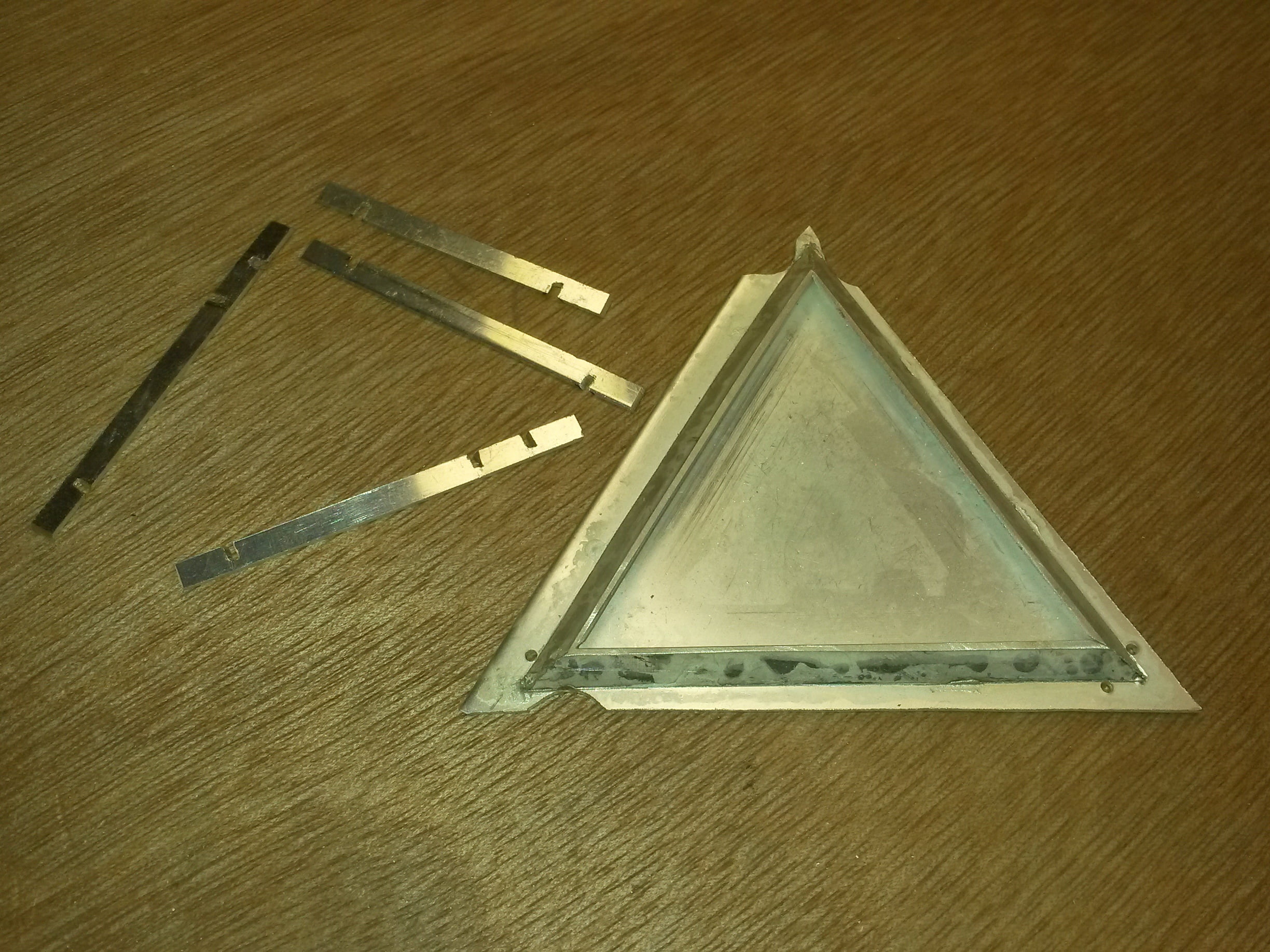 Broche Lapis Driehoek - Afbeelding 2